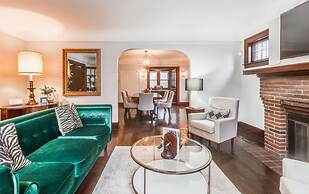 Glamorous Green Beauty in the Heart of University District 15min to Do