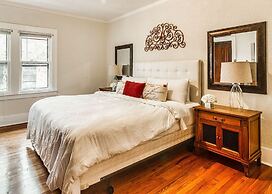 Glamorous Green Beauty in the Heart of University District 15min to Do