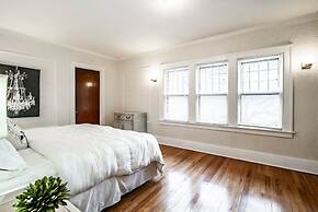 Glamorous Green Beauty in the Heart of University District 15min to Do