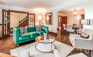 Glamorous Green Beauty in the Heart of University District 15min to Do