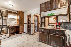 Glamorous Green Beauty in the Heart of University District 15min to Do