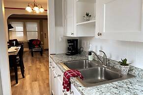 Automaniac Spot in the Heart of Pontiac 3 Beds 2 Baths