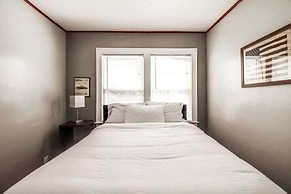 Automaniac Spot in the Heart of Pontiac 3 Beds 2 Baths