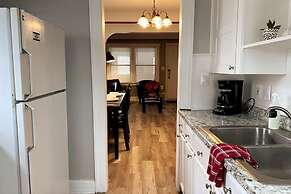 Automaniac Spot in the Heart of Pontiac 3 Beds 2 Baths