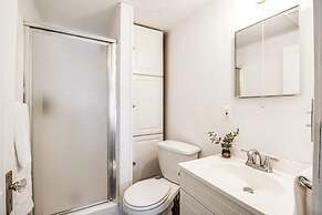 Automaniac Spot in the Heart of Pontiac 3 Beds 2 Baths