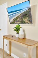 Designer Coastal Paradise w Pool - Steps to Beach