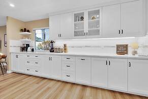 Designer Coastal Paradise w Pool - Steps to Beach