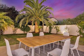 Designer Coastal Paradise w Pool - Steps to Beach