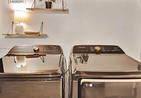 Designer Coastal Paradise w Pool - Steps to Beach