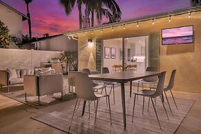 Designer Coastal Paradise w Pool - Steps to Beach