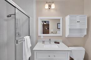 Designer Coastal Paradise w Pool - Steps to Beach