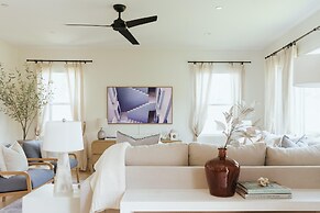 Mediterranean Modern Steps to Beach Dining w Spa