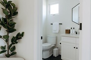 Mediterranean Modern Steps to Beach Dining w Spa