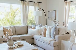 Mediterranean Modern Steps to Beach Dining w Spa