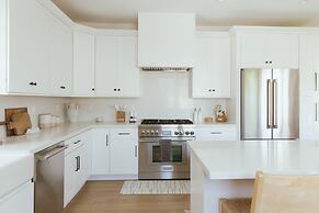 Mediterranean Modern Steps to Beach Dining w Spa