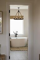 Mediterranean Modern Steps to Beach Dining w Spa