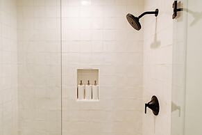 Mediterranean Modern Steps to Beach Dining w Spa