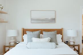 Mediterranean Modern Steps to Beach Dining w Spa