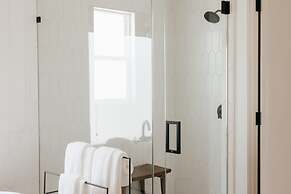 Mediterranean Modern Steps to Beach Dining w Spa