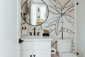 Mediterranean Modern Steps to Beach Dining w Spa