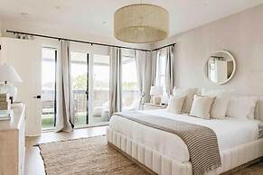 Mediterranean Modern Steps to Beach Dining w Spa