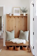 Mediterranean Modern Steps to Beach Dining w Spa