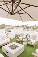 Mediterranean Modern Steps to Beach Dining w Spa