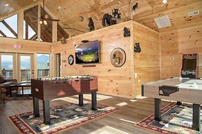 Skyline Splendor Luxe Retreat With Breathtaking Views Over Downtown Ga