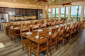 Skyline Splendor Luxe Retreat With Breathtaking Views Over Downtown Ga