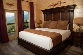 Skyline Splendor Luxe Retreat With Breathtaking Views Over Downtown Ga