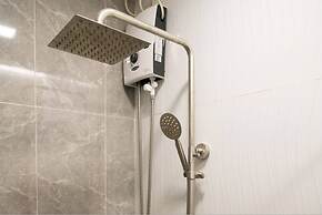 3bd Lux City Oasis LAS Pinas