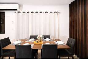 3bd Lux City Oasis LAS Pinas