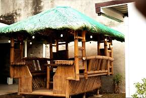 3bd Lux City Oasis LAS Pinas