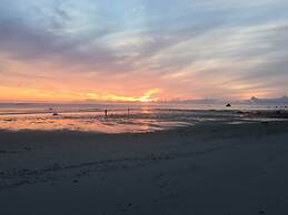 Beautiful Priscillabeach Few Min Walk to Beach