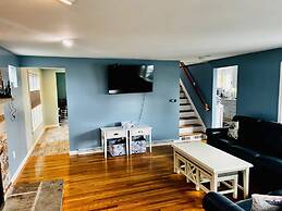 All New Beautiful Priscilla Beach House Ocean View