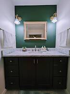 1303 Colony Dr Marietta - Full Home