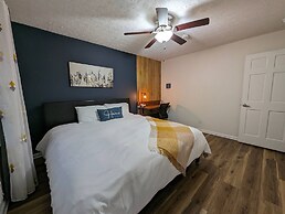 1303 Colony Dr Marietta - Full Home