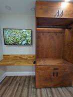 1303 Colony Dr Marietta - Full Home