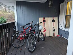 1303 Colony Dr Marietta - Full Home