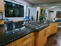 1303 Colony Dr Marietta - Full Home