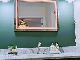 1303 Colony Dr Marietta - Full Home