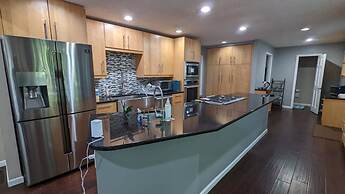 1303 Colony Dr Marietta - Full Home