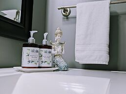 1303 Colony Dr Marietta - Full Home