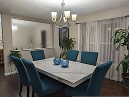 1303 Colony Dr Marietta - Full Home