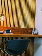 1303 Colony Dr Marietta - Full Home