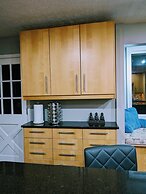 1303 Colony Dr Marietta - Full Home