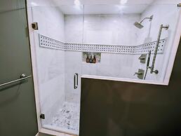 1303 Colony Dr Marietta - Full Home