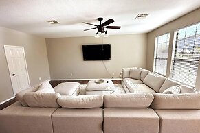 Autin - Family & Groups - Modern Lux