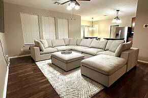 Autin - Family & Groups - Modern Lux