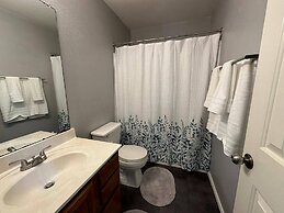 Autin - Family & Groups - Modern Lux